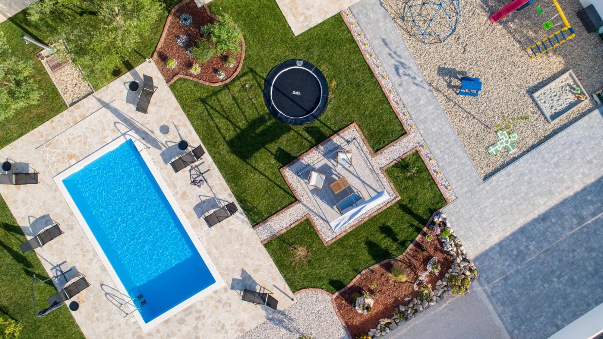 Holiday Home Aprilis With Pool, Jacuzzi And Sauna Galovac  Buitenkant foto